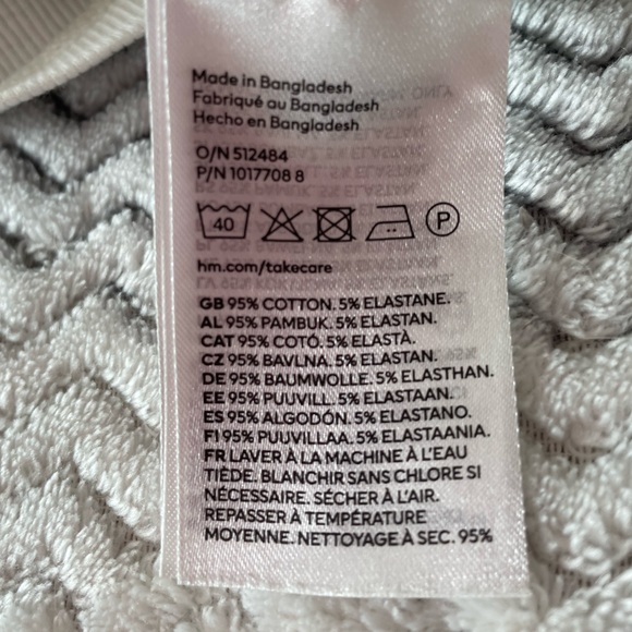 Like New, Kids H&M Ribbed Knit White Crewneck Tank Top in size 8-10 - Picture 3 of 6